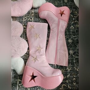 Demonia Dynamite 218 Boots